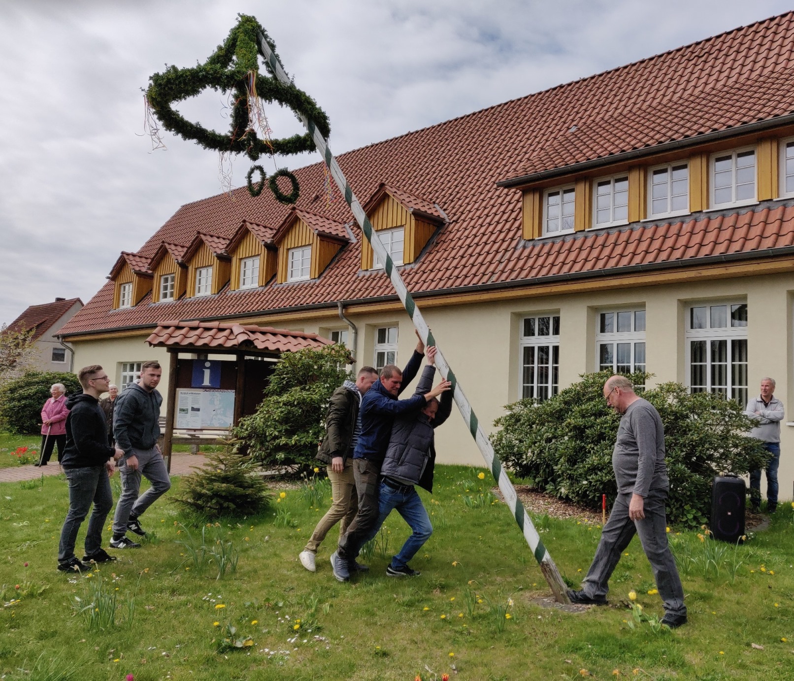 2022 05 01 Maifruehschoppen 027