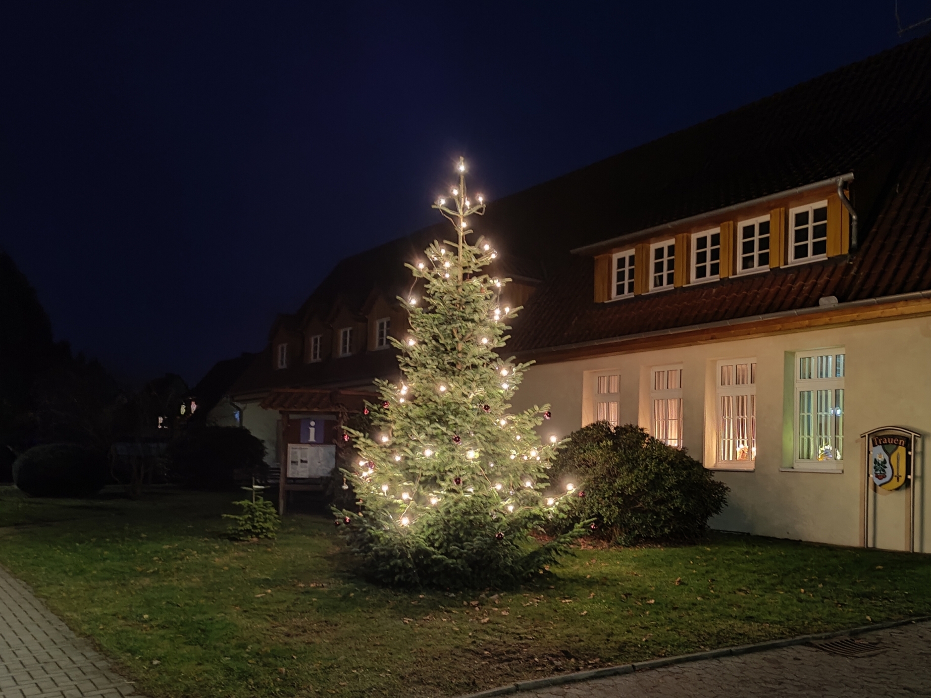 2025 12 06 Weihnachtsbaum DGH